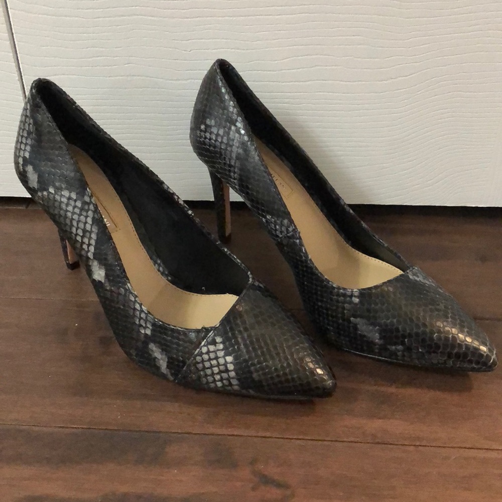 Antonio Melani black snakeskin pumps
